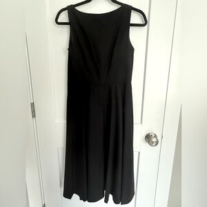 Banana Republic Black Boat Neck Sleeveless Cocktail Dress